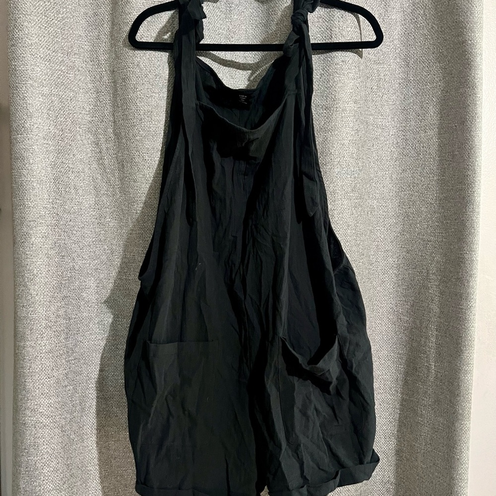 SHEIN Curve Black Tie-Detail Romper